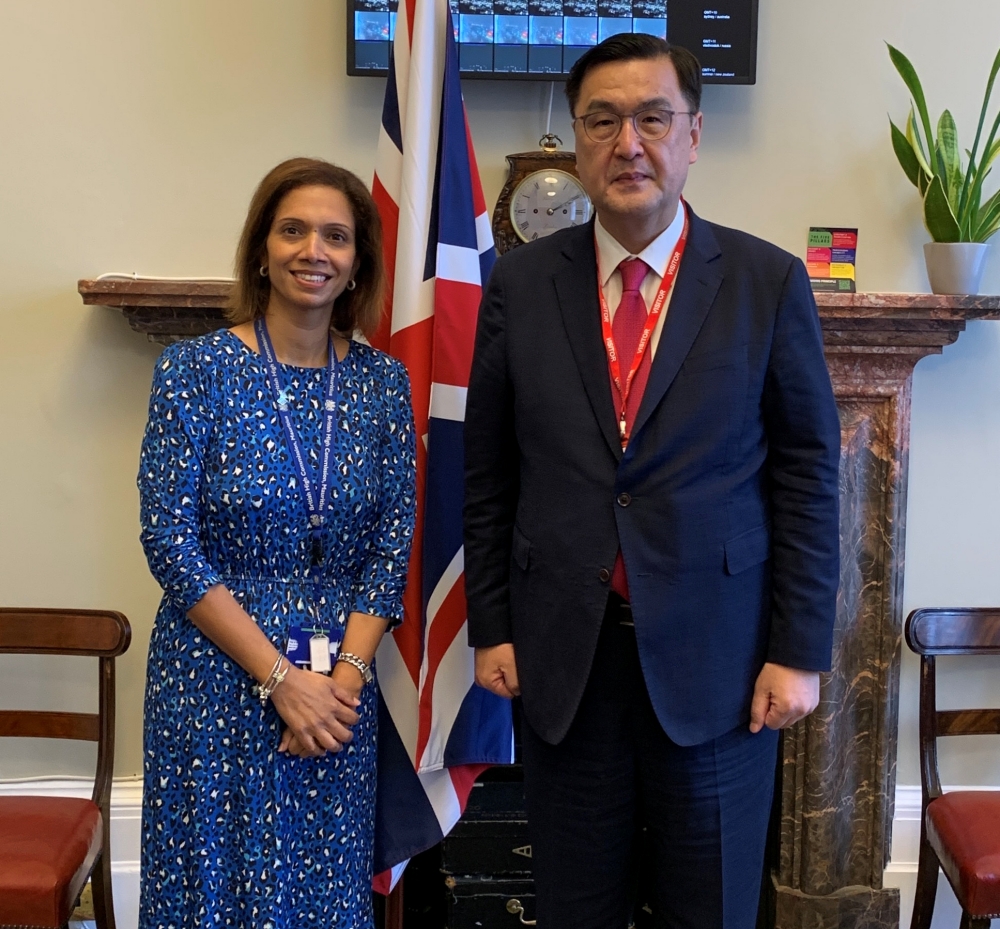 유엔 안보리 담당 고위대표 겸 아프가니스탄·파키스탄 특별대표, G7 아프간 특별대표회의 참석 및 영국 외교부 인사 면담